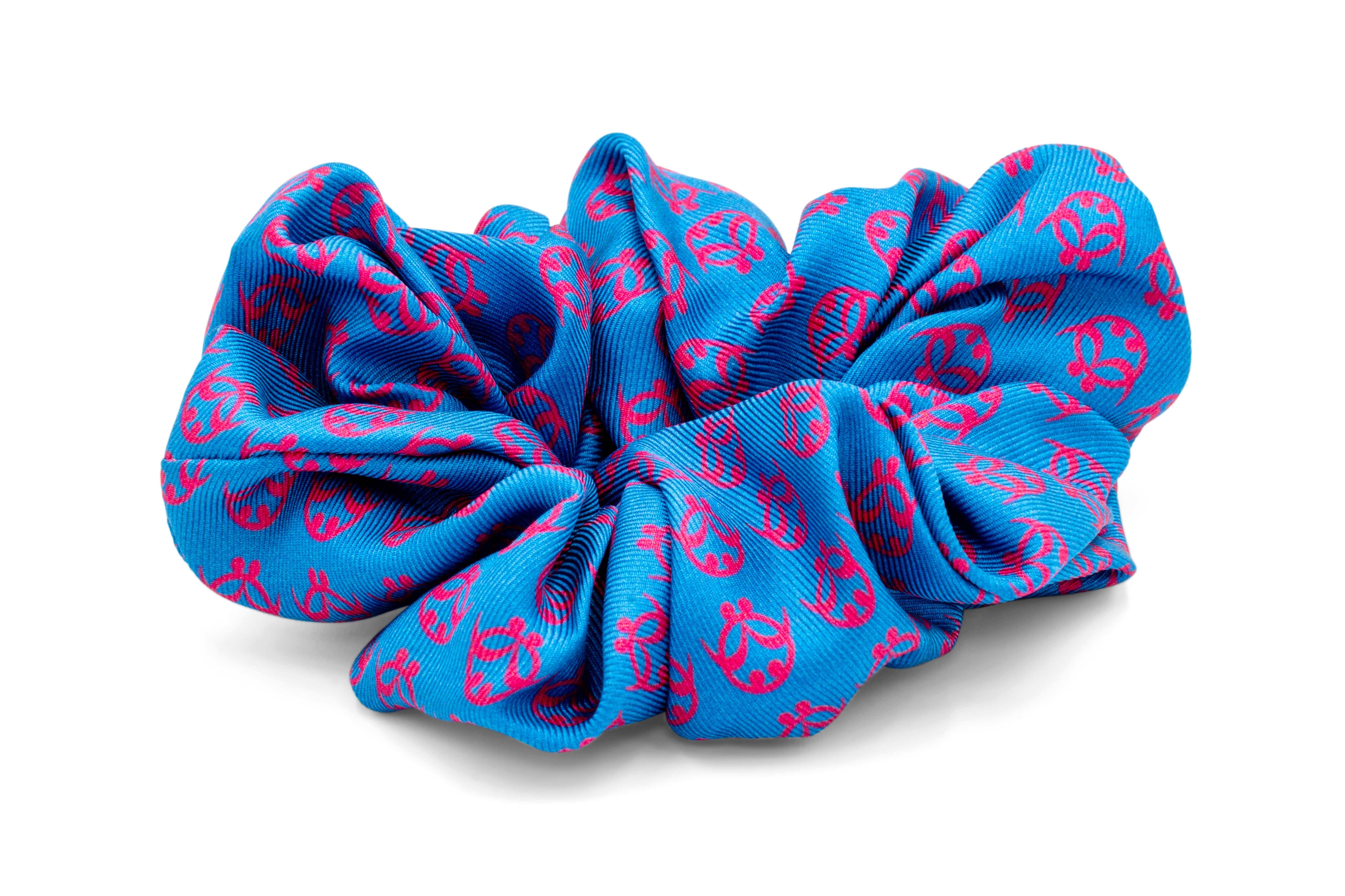 ADINKRA Scrunchie Blue Ti Koro Nko Agyina Silk Scrunchie (Red on Electric Blue)