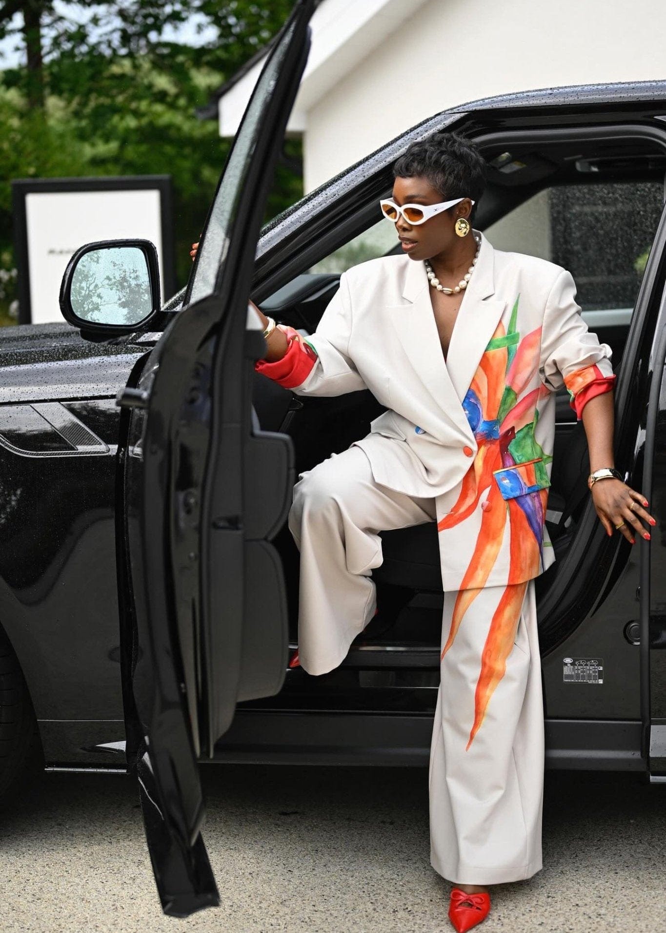 NALÈ Suits Bird of Paradise Print Oversize Blazer and Tailored Trouser