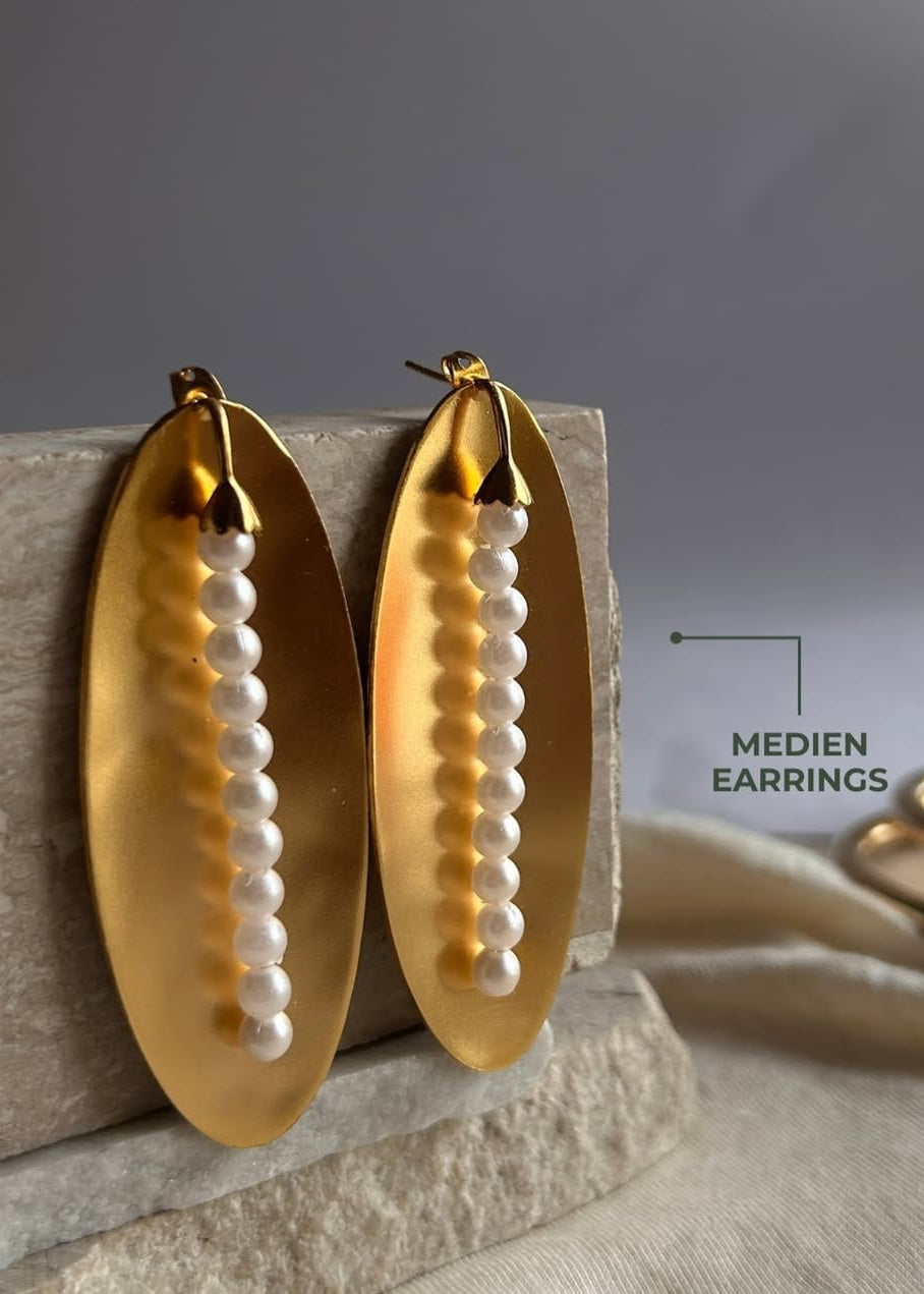 Ocha Jewellery Jewellery Gold Medien Earrings